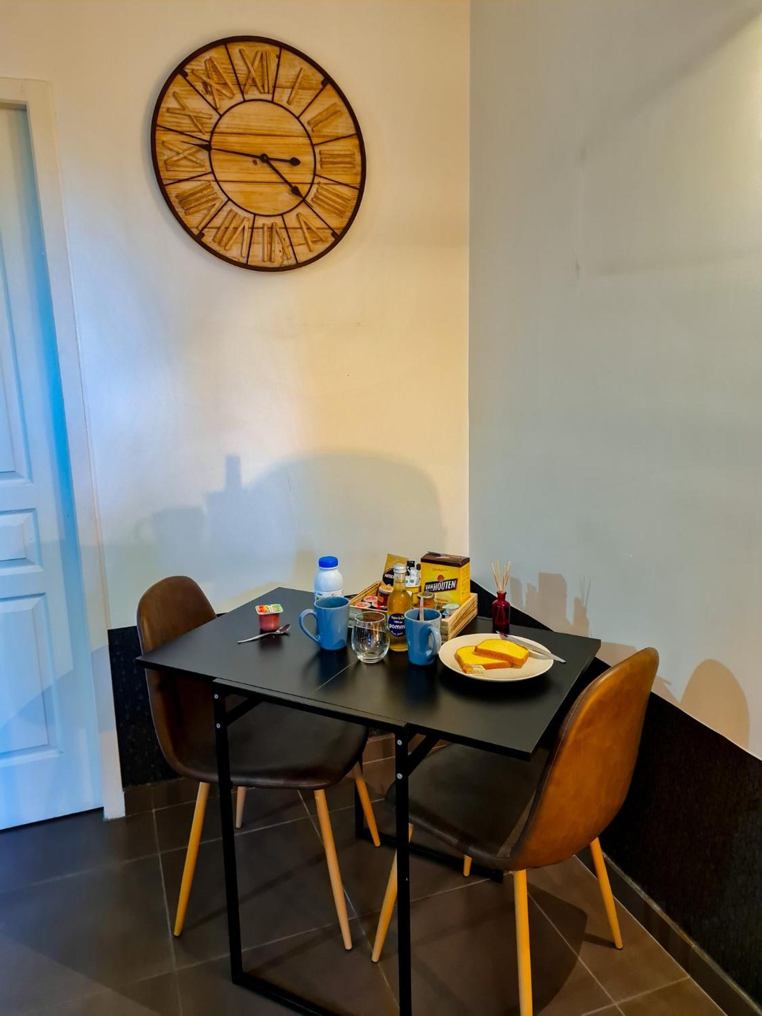 Lyon Faubourg - Priest Bed & Breakfast