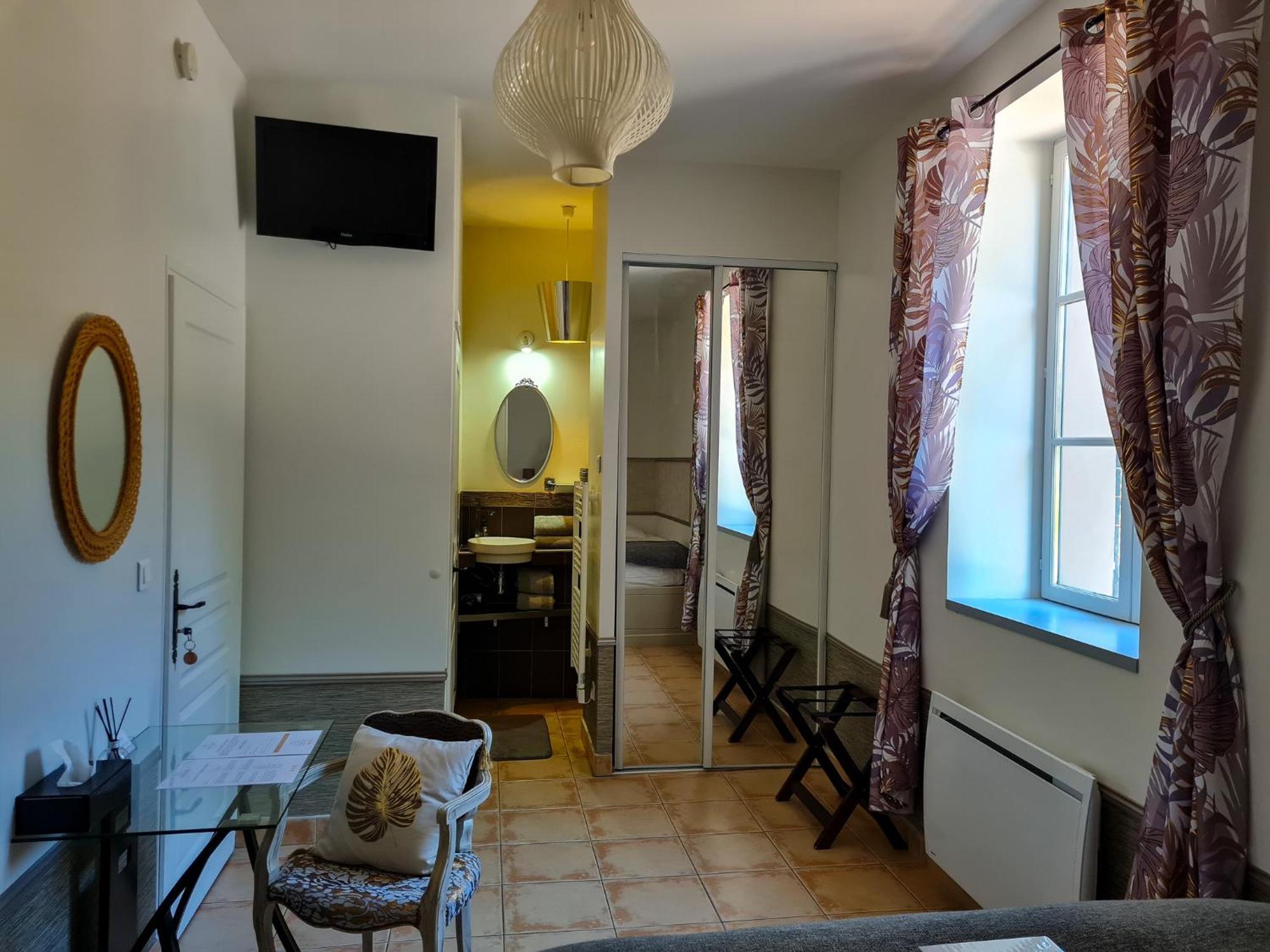 Lyon Faubourg - Priest Bed & Breakfast